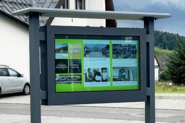 Tablica multimedialna