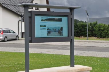 Tablica multimedialna